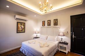 Merchant Villa