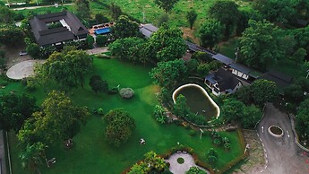 Merchant Villa