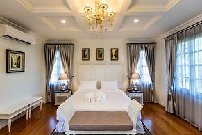 Merchant Villa