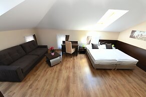 Ezüsthíd Hotel
