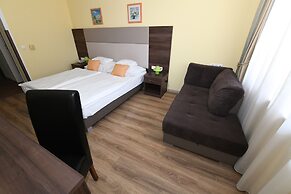 Hotel Jade - Ezüsthíd Hotel