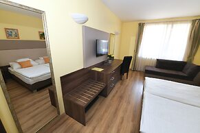 Hotel Jade - Ezüsthíd Hotel