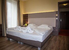 Hotel Jade - Ezüsthíd Hotel