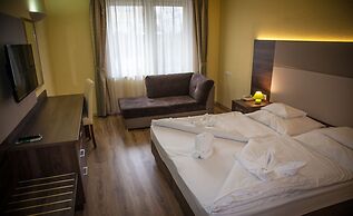 Hotel Jade - Ezüsthíd Hotel