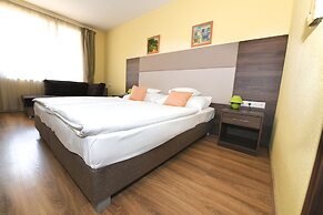 Hotel Jade - Ezüsthíd Hotel