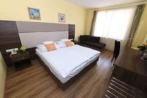 Hotel Jade - Ezüsthíd Hotel