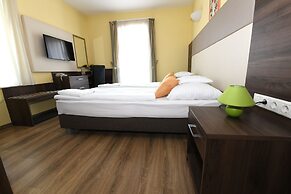 Hotel Jade - Ezüsthíd Hotel