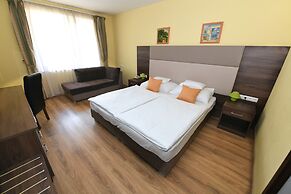 Hotel Jade - Ezüsthíd Hotel