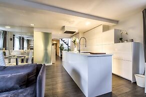 Luxury Modern Penthouse Private Rooftop
