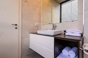 Luxury Suites by Notaly Ariel