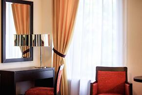 Menorah Hotel
