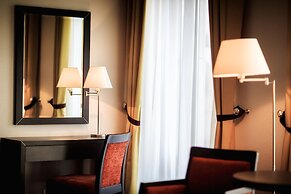 Menorah Hotel
