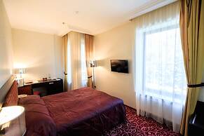 Menorah Hotel