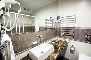 Menorah Hotel