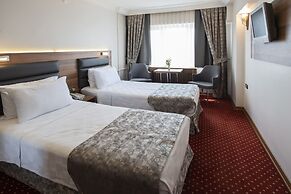 Atiskan Hotel