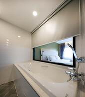 Prime Square Hotel