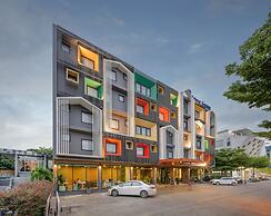Prime Square Hotel
