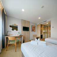 Prime Square Hotel