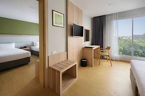 Prime Square Hotel