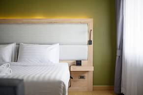Prime Square Hotel