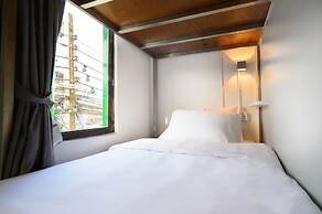 REST IS MORE Hostel