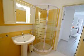 Toto Residence