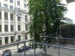 Grand Apartments