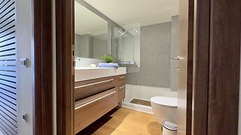 Captain's Luxury Suite