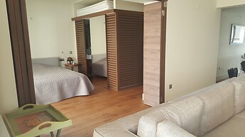 Captain's Luxury Suite