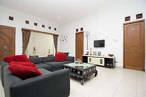 Collection O 1061 Aliya Homestay