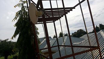 Lira Tasha Hotel