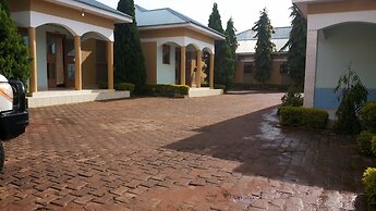 Lira Tasha Hotel