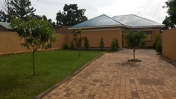 Lira Tasha Hotel