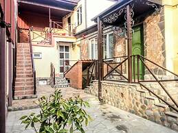 Apartment on Atskuri Str