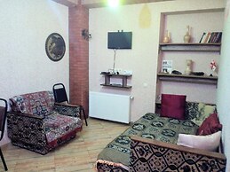 Apartment on Atskuri Str