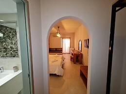 Dioni Hotel