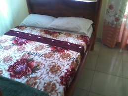 Georgies Harvest Motel