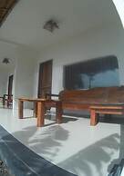 East Lombok Dive Hotel - Hostel