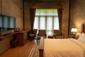 Ruean Racha Resort