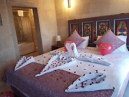 Cronos Cappadocia Cave Hotel