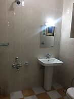 Hotel West Inn