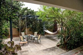 Elies Villa