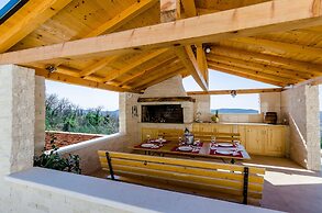 Villa Dragic