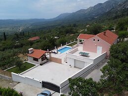 Villa Dragic