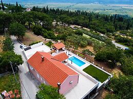 Villa Dragic