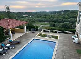 Villa Oasis Cypress
