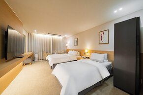 Hotel Biz Inn