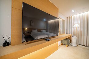 Hotel Biz Inn