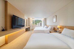 Hotel Biz Inn