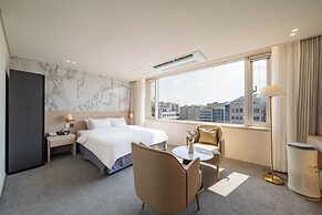 Hotel Biz Inn